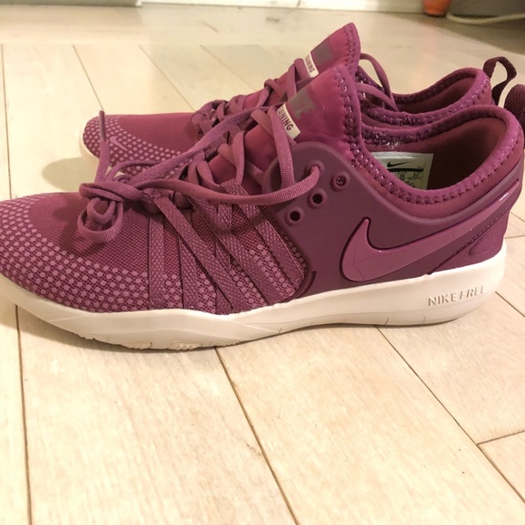 Nike Shoes - NWT Nike Free TR7 training/running sneakers